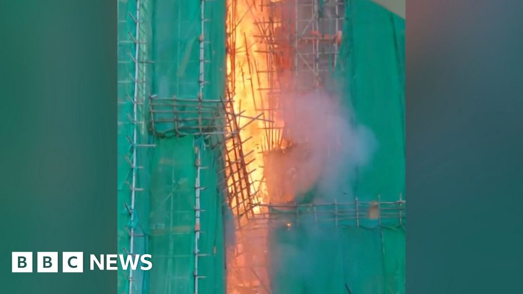 Video shows speed fire spreads in Hong Kong tower block