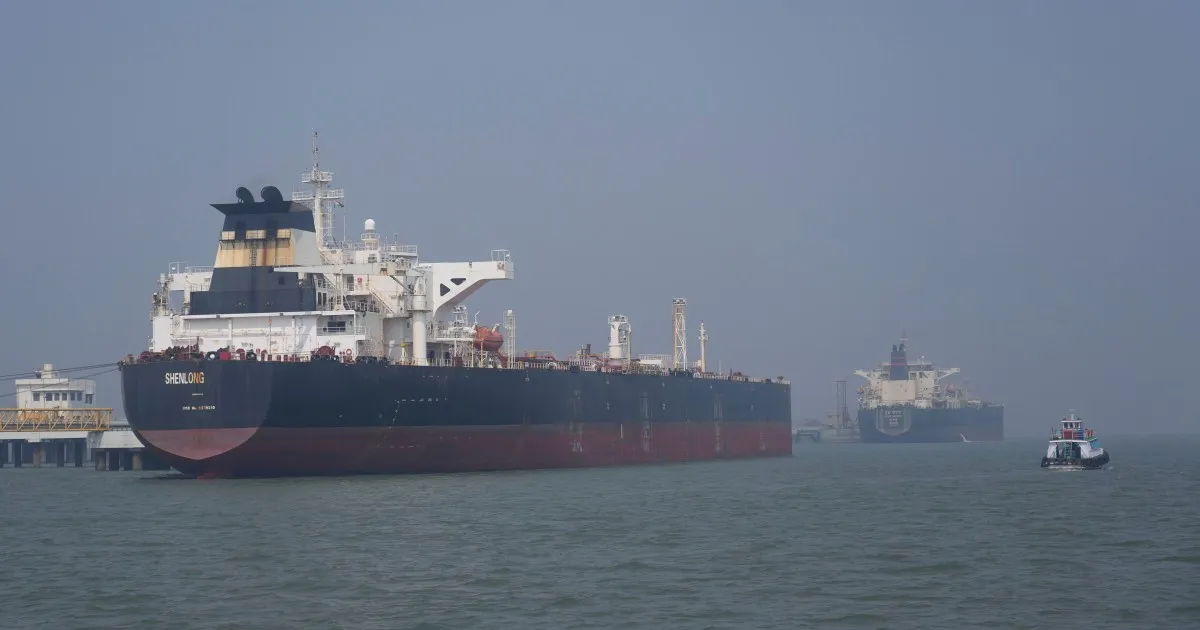 Oil stays above $100 a barrel amid Iran’s stranglehold on Strait of Hormuz