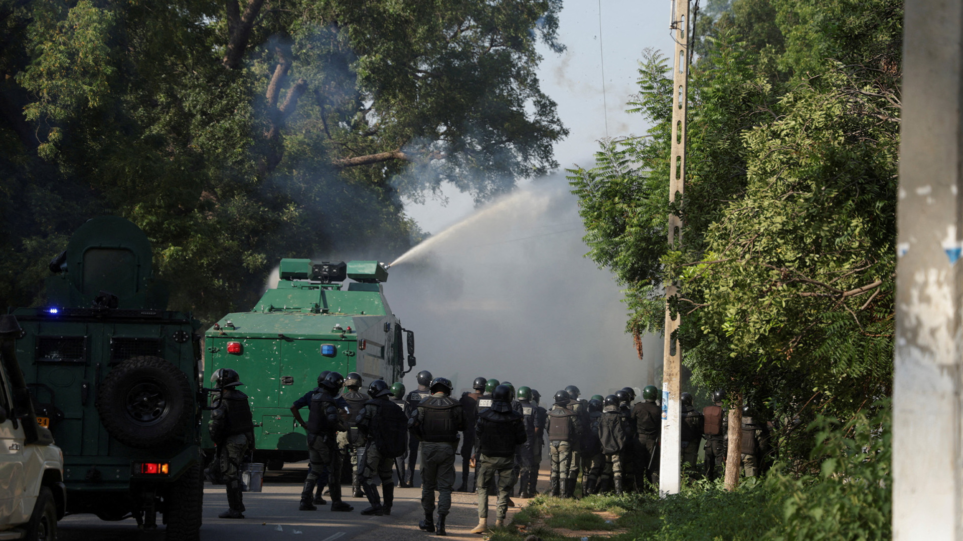 Deadly violence in Cameroon ahead of presidential election results