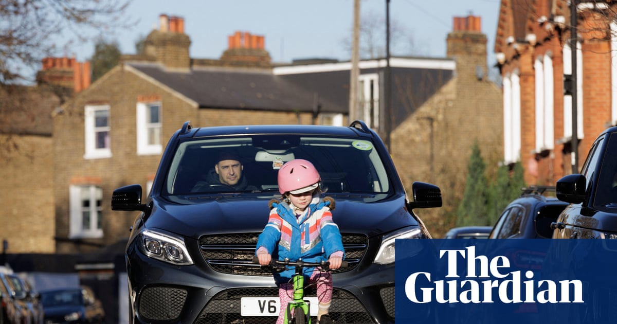 Sadiq Khan may give up armoured car as part of clampdown on SUVs in London