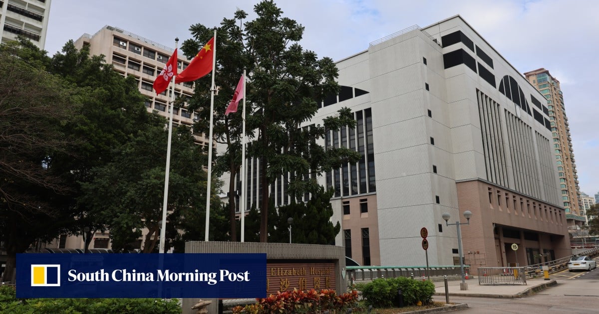 Elderly man dies after being hit by taxi in Kwun Tong