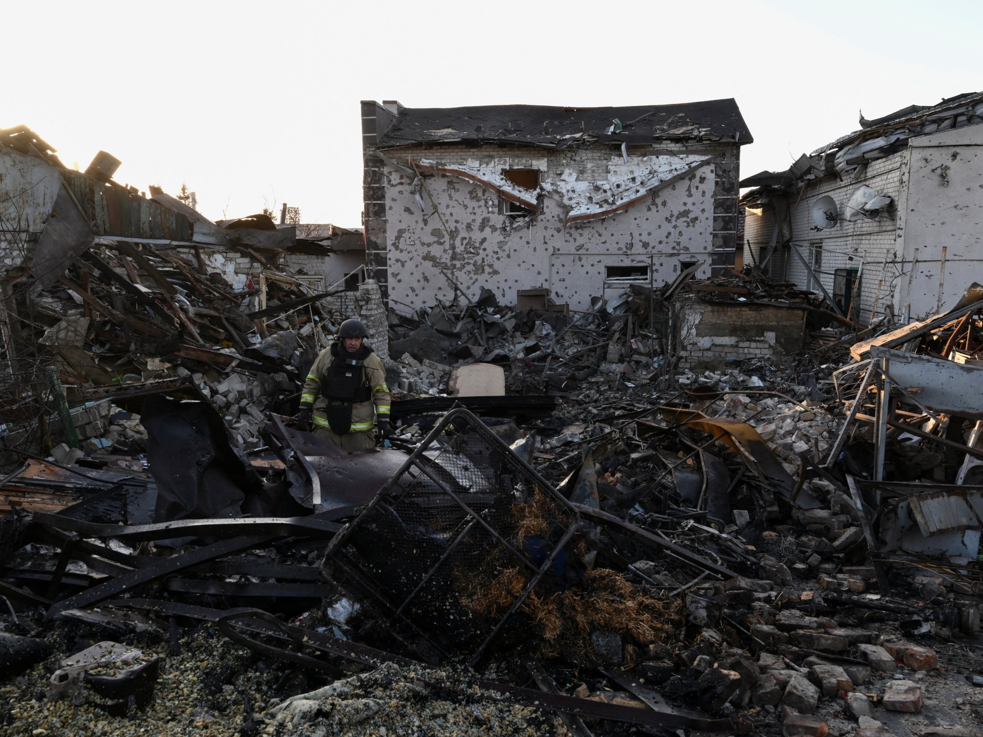 Five killed in attacks on Ukraine as EU extends sanctions against Russians