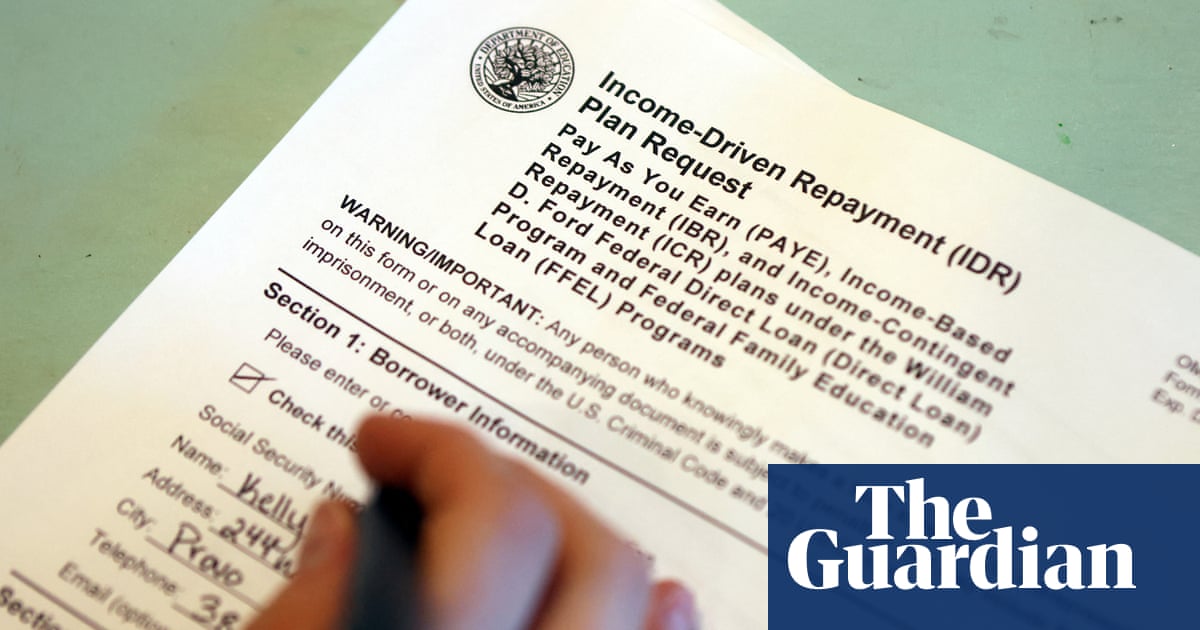 ‘Not a gift-giving year’: student loan debt upends US borrowers’ holiday spending