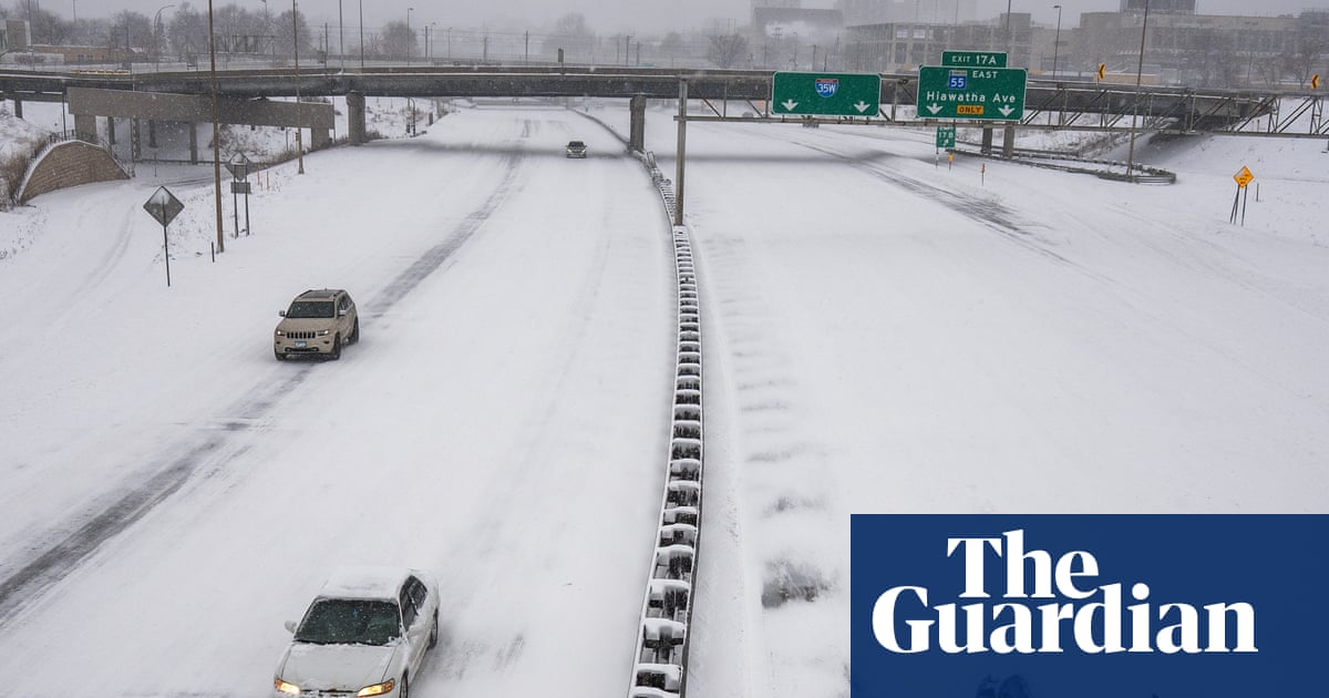 ‘Triple-threat megastorm’ to scatter snow, high winds and thunder across US