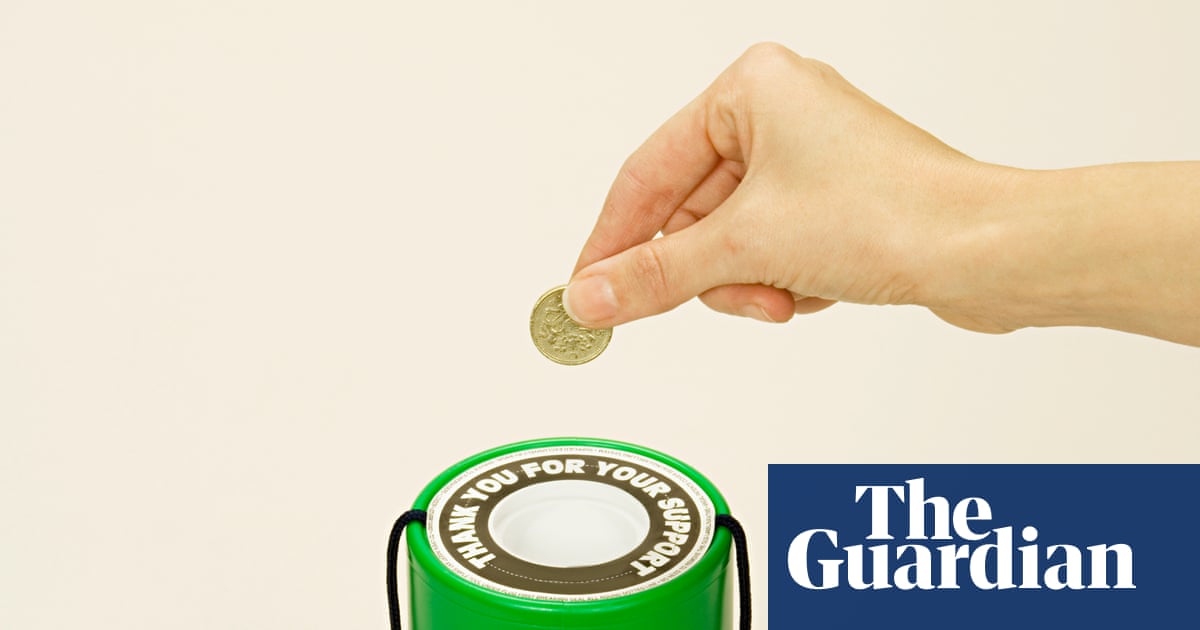 Fewer Britons giving to charity, study says, with donations down by £1.4bn