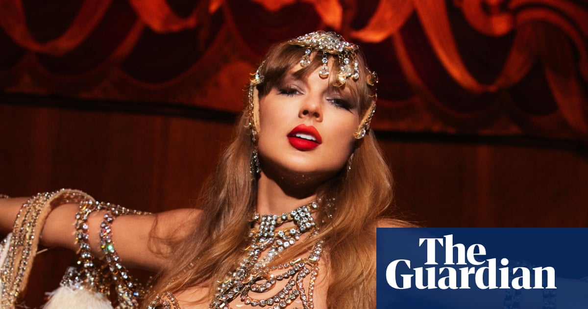 The Taylor Swift effect: US vinyl sales top $1bn for the first time since 1983