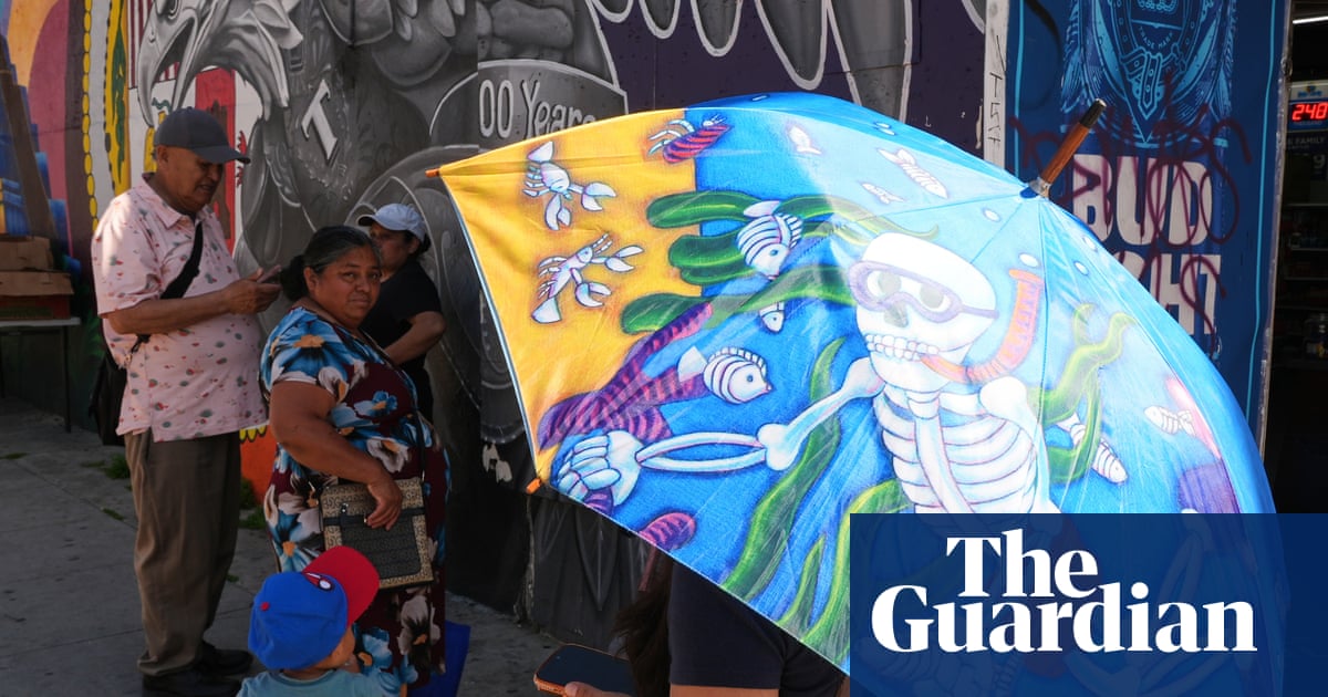 ‘Dangerously hot conditions’: millions in US west prepare for extreme heatwave