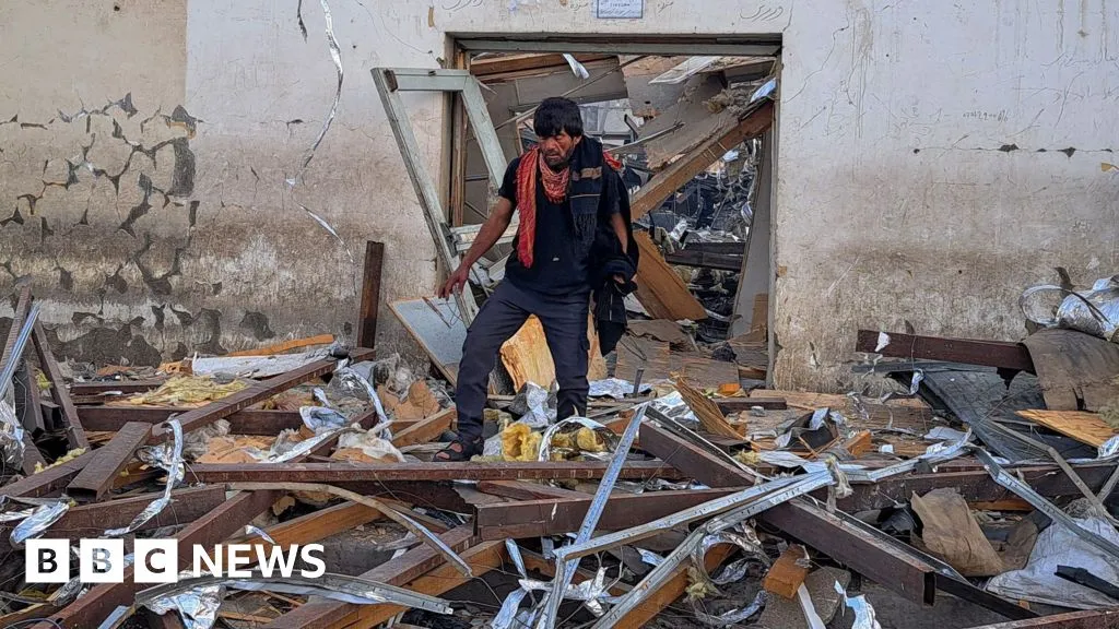 Afghanistan accuses Pakistan of killing hundreds in hospital strike