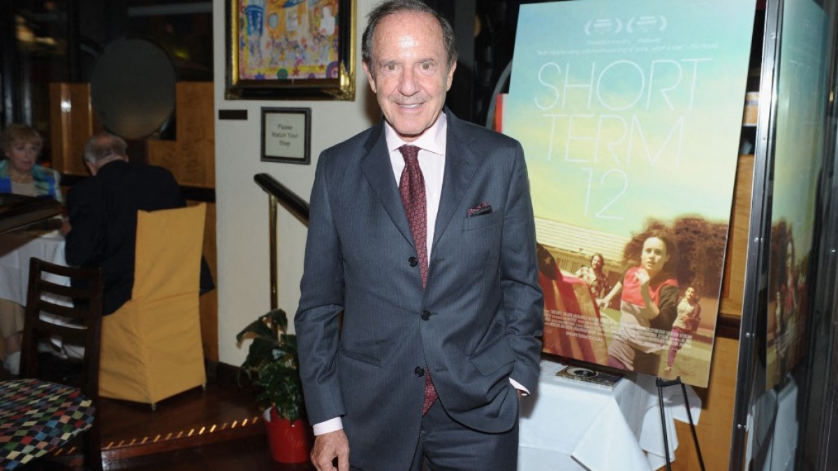 Epstein urged media mogul to give up control of affairs, citing health