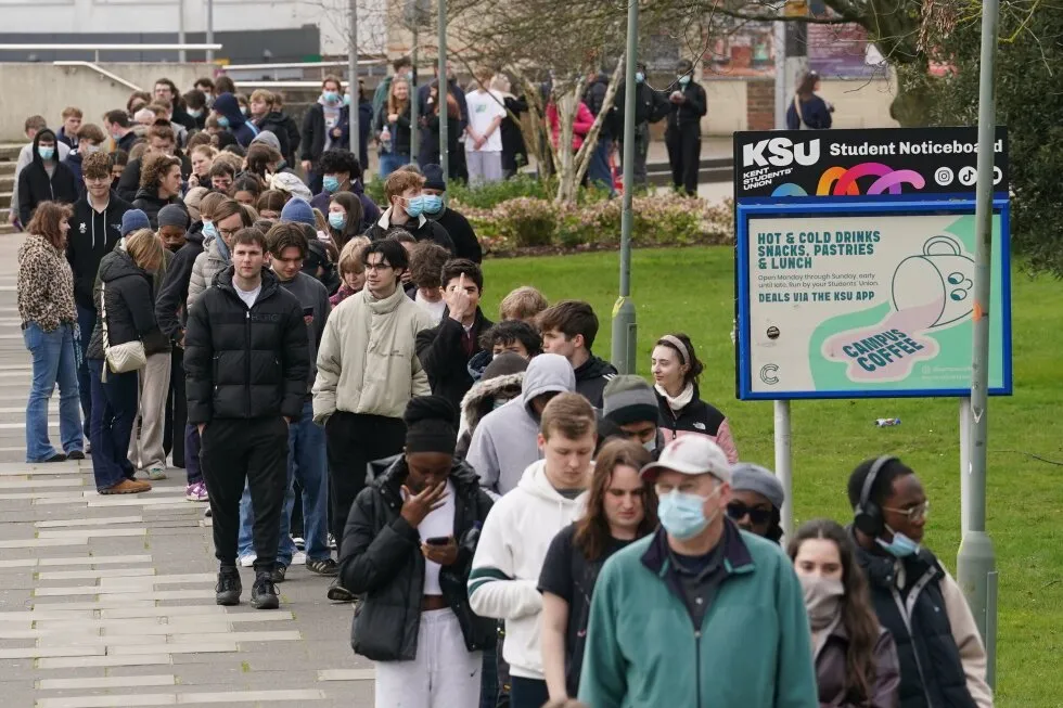 What to know about the meningitis outbreak in England causing angst among university students