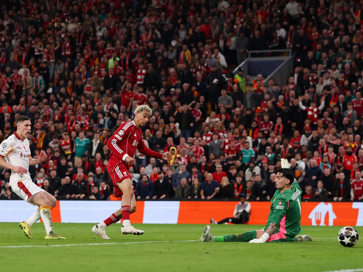 Liverpool thrash Galatasaray 4-0 to reach Champions League quarterfinals
