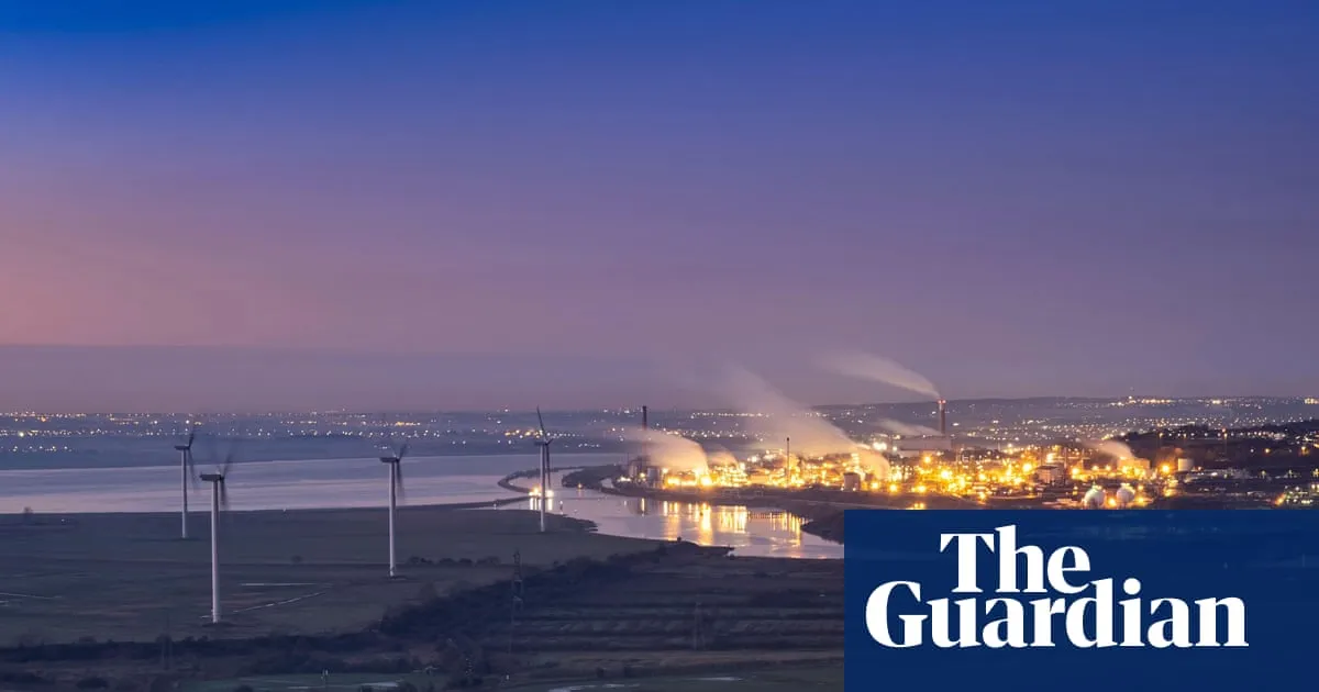 Stopping gas dictating UK energy price could cut bills by £200, thinktank says