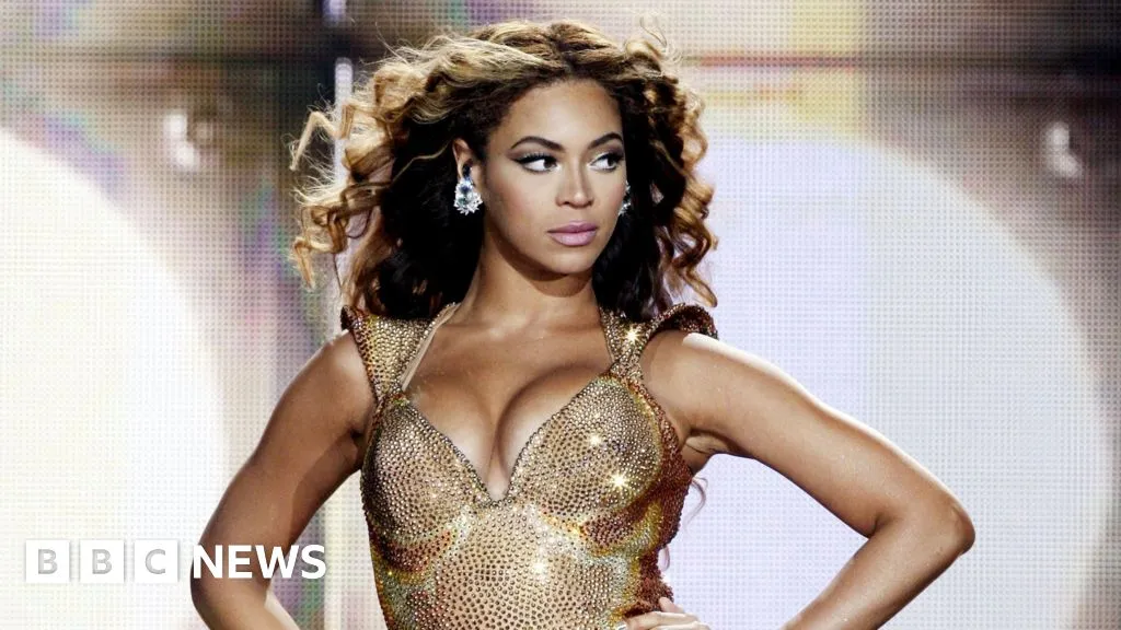 Sony removes 135,000 'deepfakes' of its artists' music