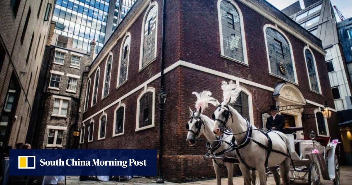 2 men charged with spying for Iran on UK Jewish targets