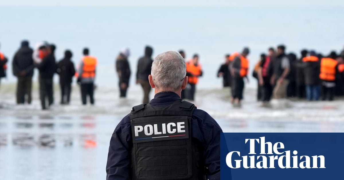 ‘One in, one out’ asylum seekers sent to France return to UK in lorries