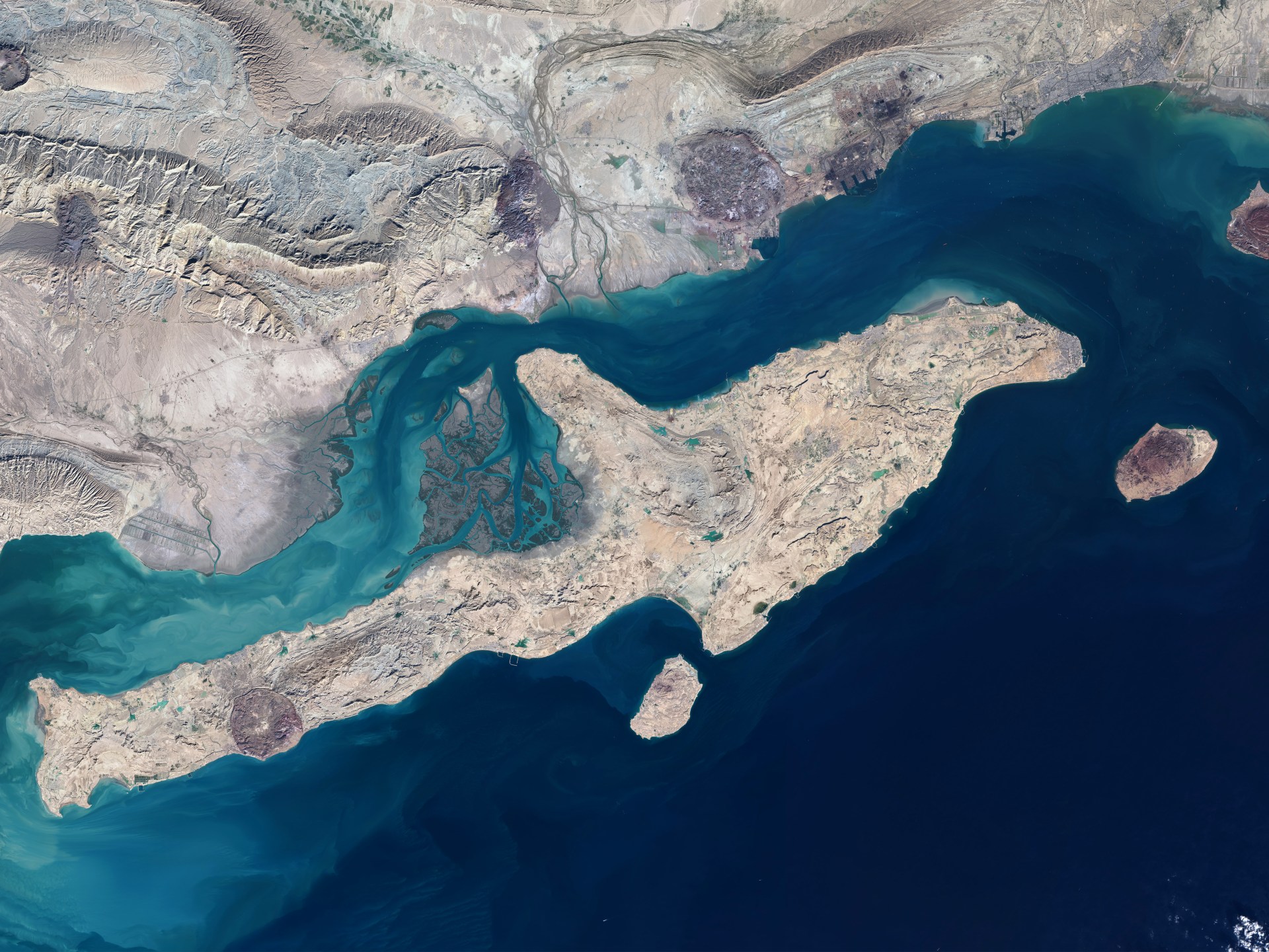 Iran does not need to close the Strait of Hormuz to disrupt it