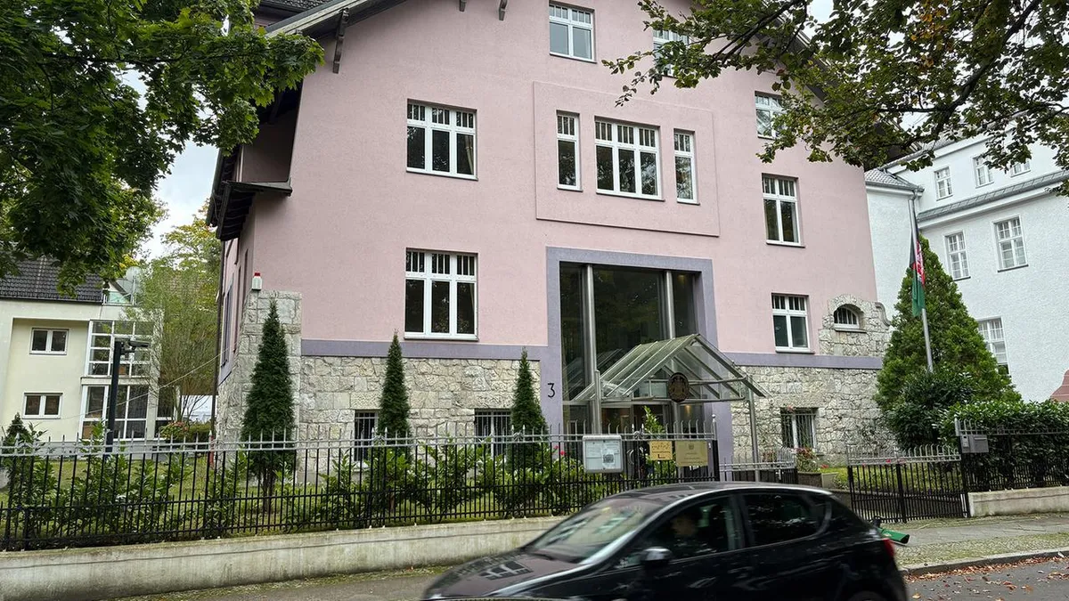 ARD-Bericht: Taliban-Mitglied leitet afghanische Botschaft Berlin