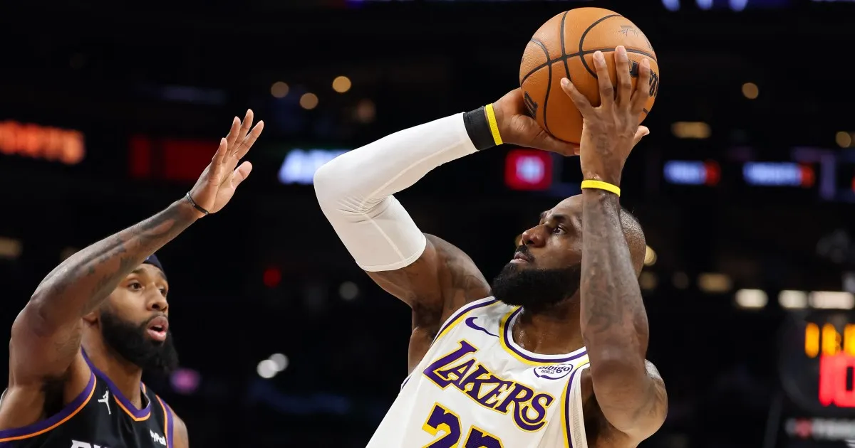 LeBron James rallies Lakers to comeback victory over Suns in NBA