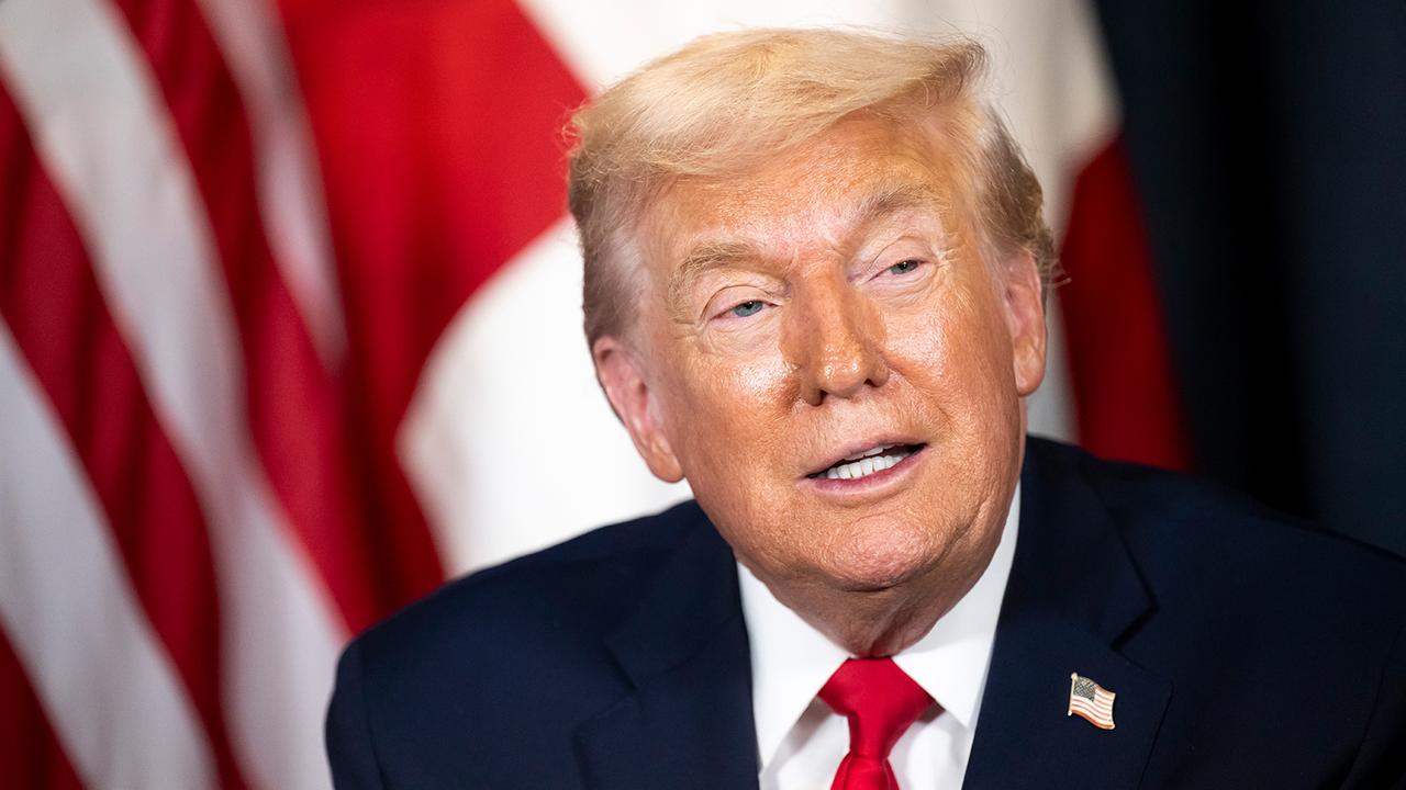 Iran-Liveblog: ++ USA schicken amphibisches Angriffsschiff ++