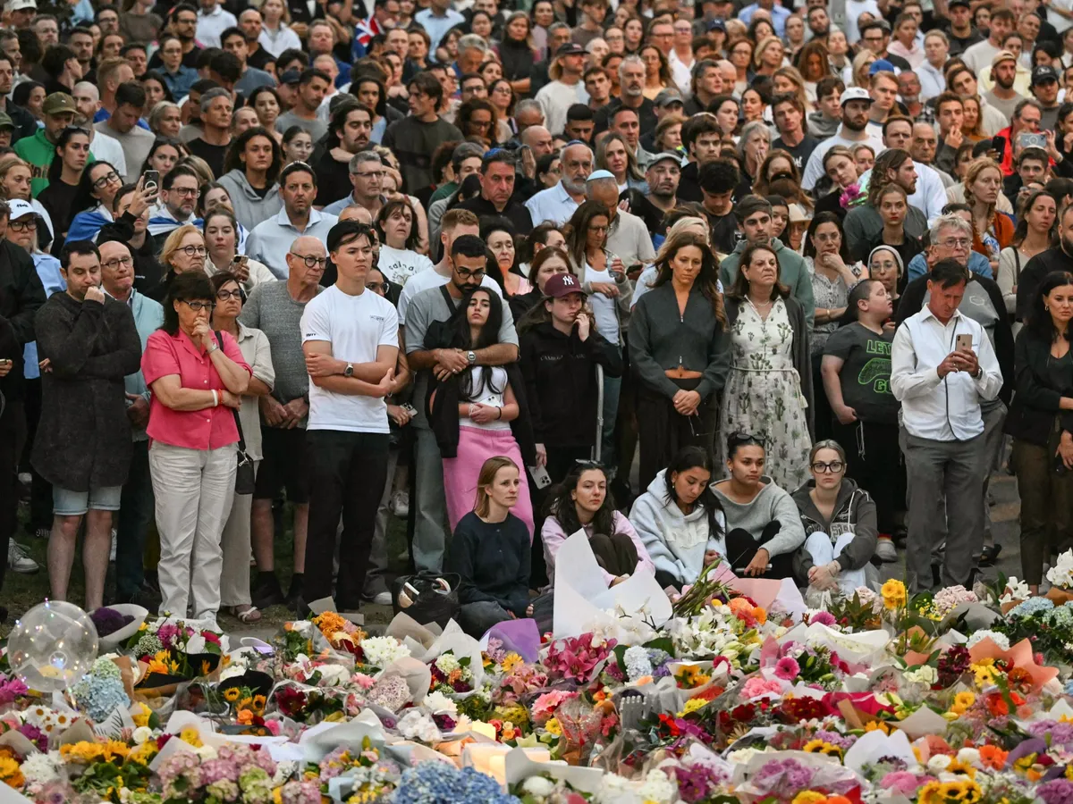 Bondi Beach shooting live: Australia debates gun laws after Sydney killings