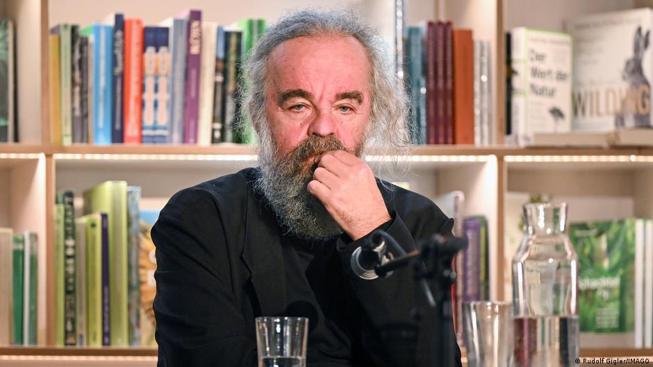 Miljenko Jergovic: Autor, Brückenbauer, "Volksfeind"