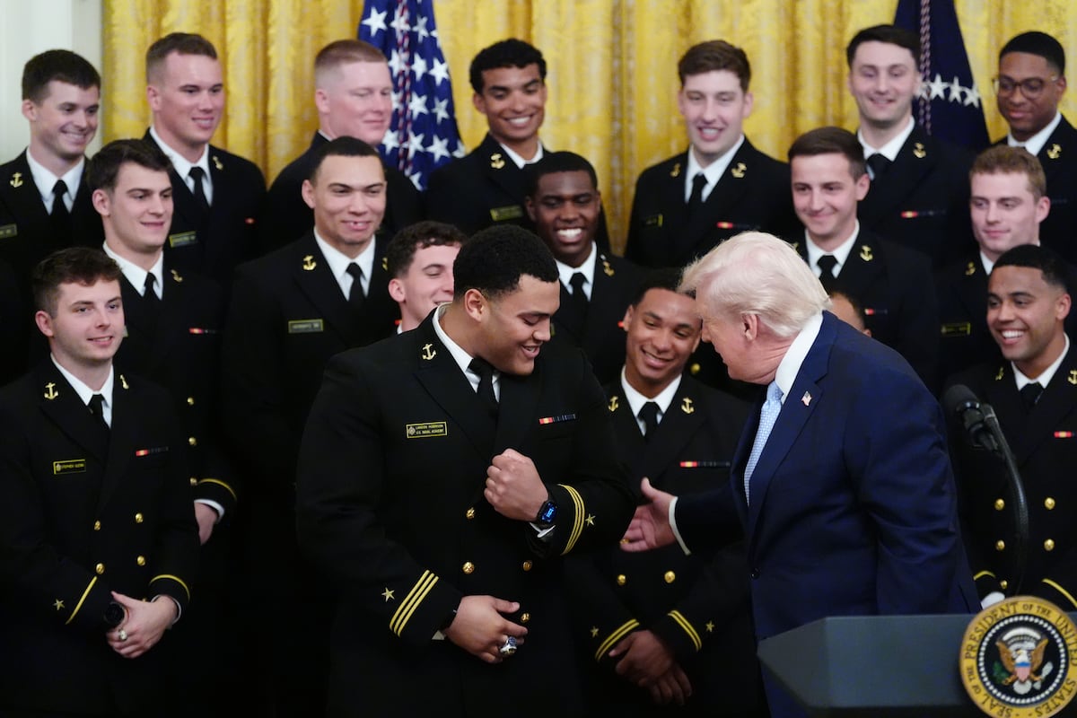 Estados Unidos redobla su presencia militar en el Golfo y envía miles de ‘marines’