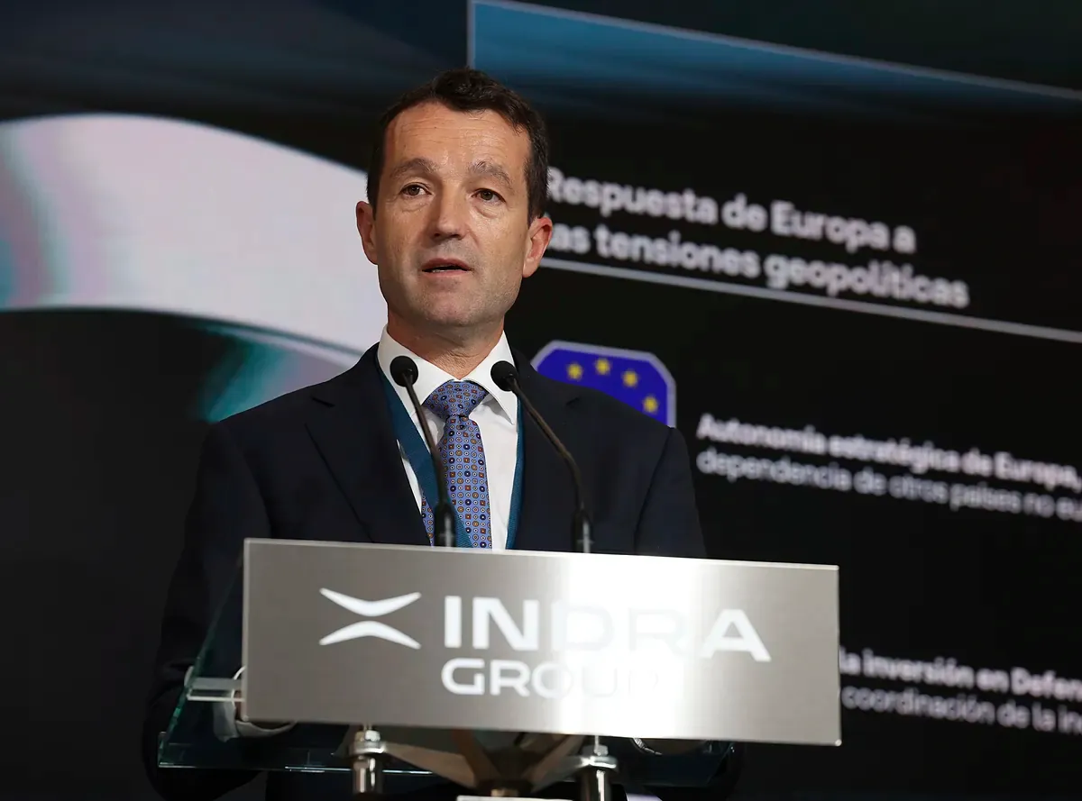 El Gobierno ve insostenible la continuidad de Ángel Escribano: "¿Cómo va a seguir en una Indra que necesita un nuevo plan estratégico sin su empresa?"