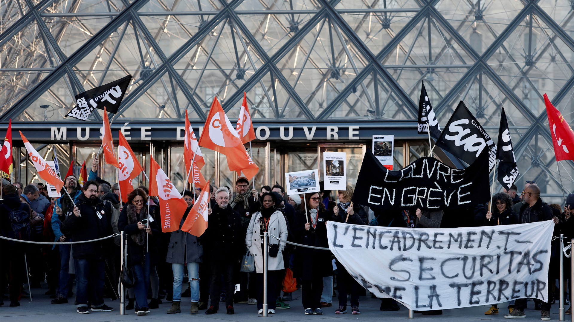 Louvre shut down as museum staff stage strike over working conditions