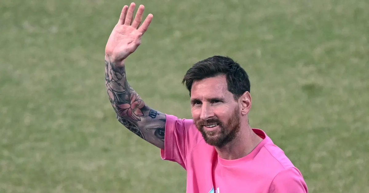 Lionel Messi makes appearance in Delhi as footballer ends India tour