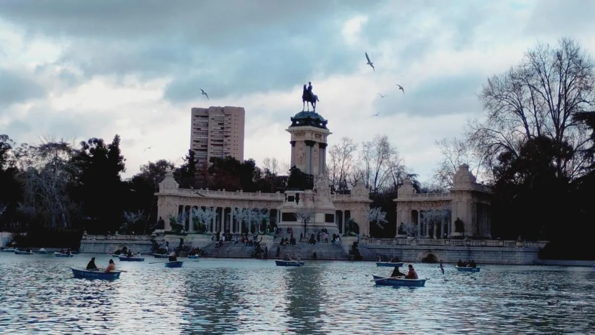 
                                           El Retiro, Madrid Río y 20 parques más se podrán conocer con audioguías
                                       