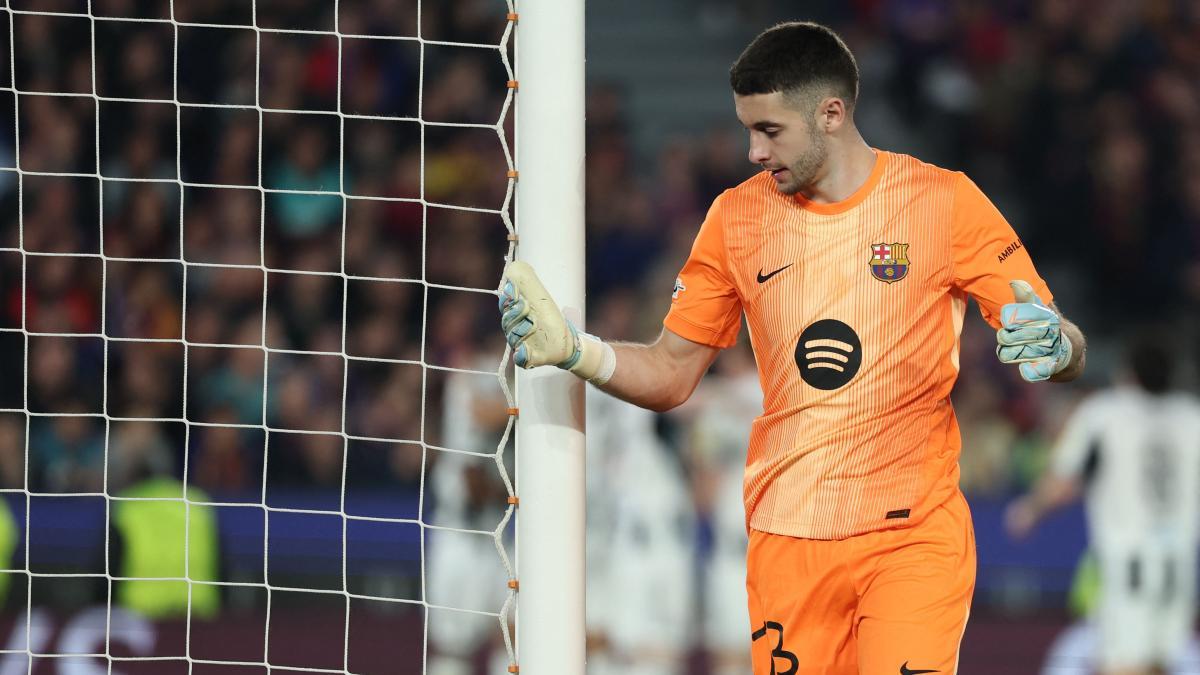 
                                                       Joan Garcia abre la puerta de la selección: así supo de su convocatoria con España
                                                   