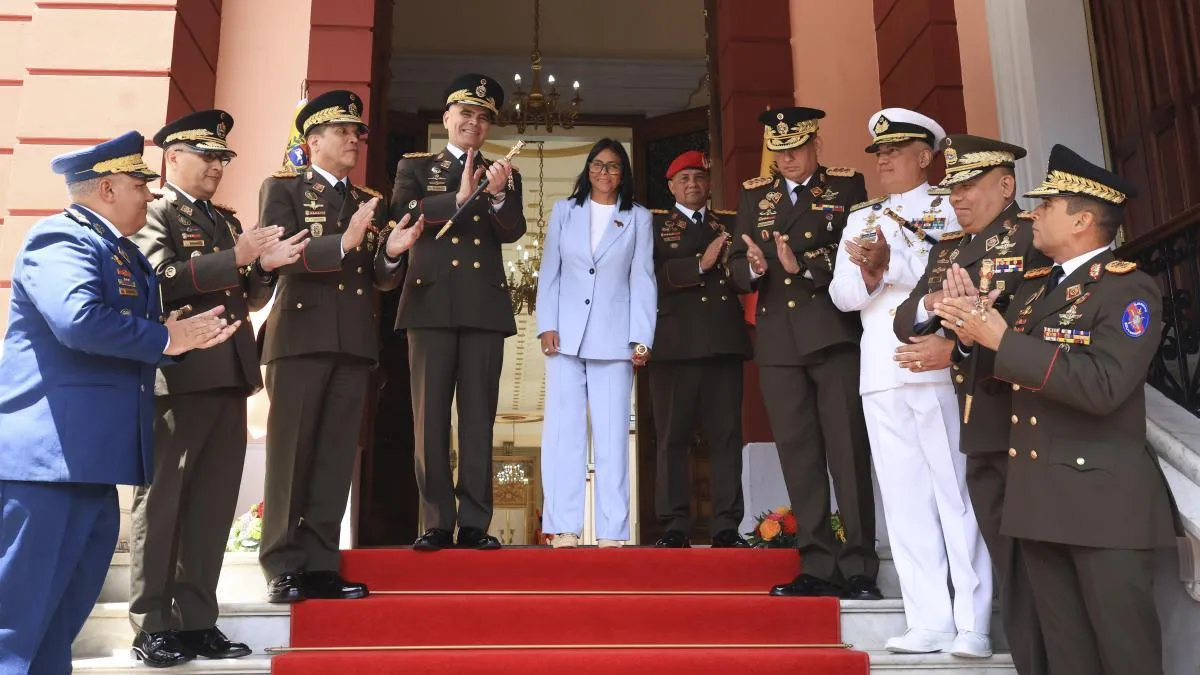
                                                                               Delcy Rodríguez y el arte de jubilar al 'madurismo'
                                                                           