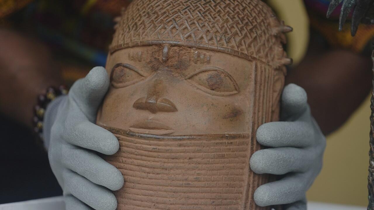 Trois musées suisses vont restituer au Nigeria 28 bronzes du royaume du Bénin