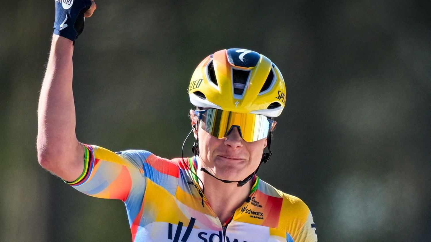 Lotte Kopecky s'impose pour la première fois sur Milan-San Remo en remportant un sprint en petit comité