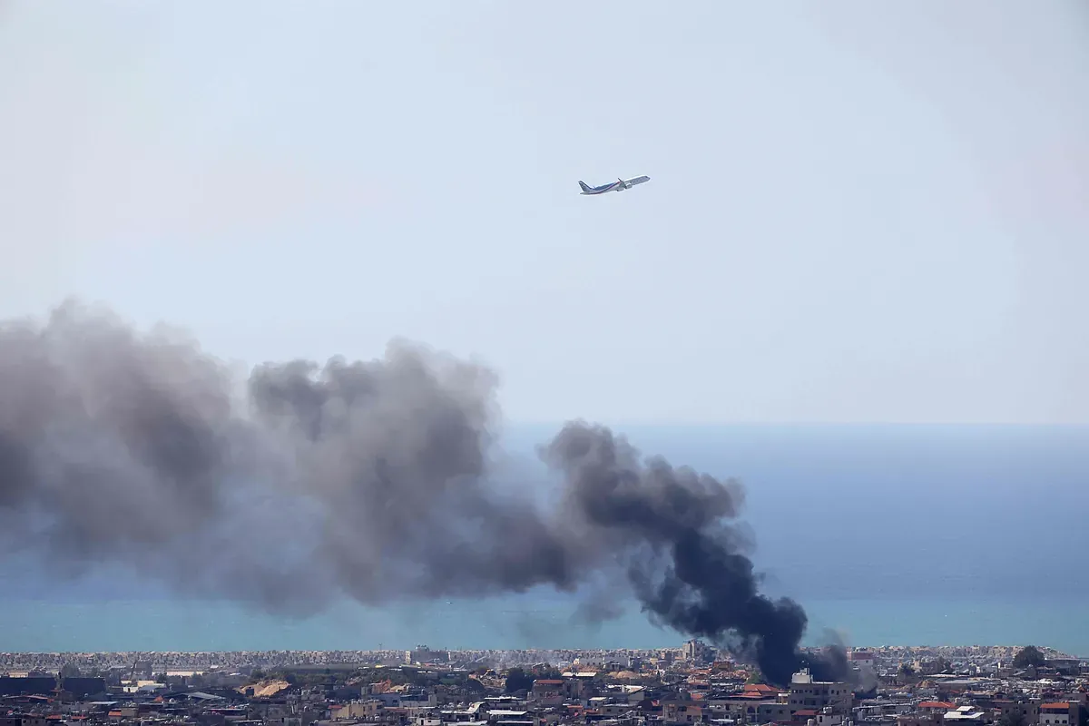 Beirut y Tel Aviv, aterriza como puedas: "Parecen cerca, pero las explosiones ocurren a una distancia que consideramos segura"