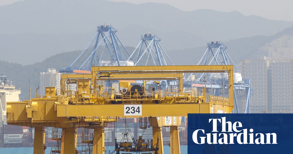 UK and South Korea sign new trade deal aimed at cars, salmon and Guinness