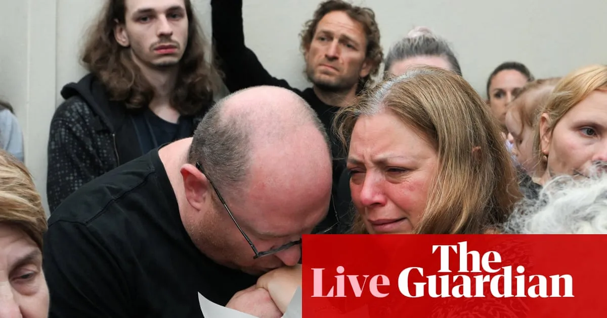 Bondi beach shooting live: Australians set new record for blood donation; 25 still in hospital from terror attack including children
