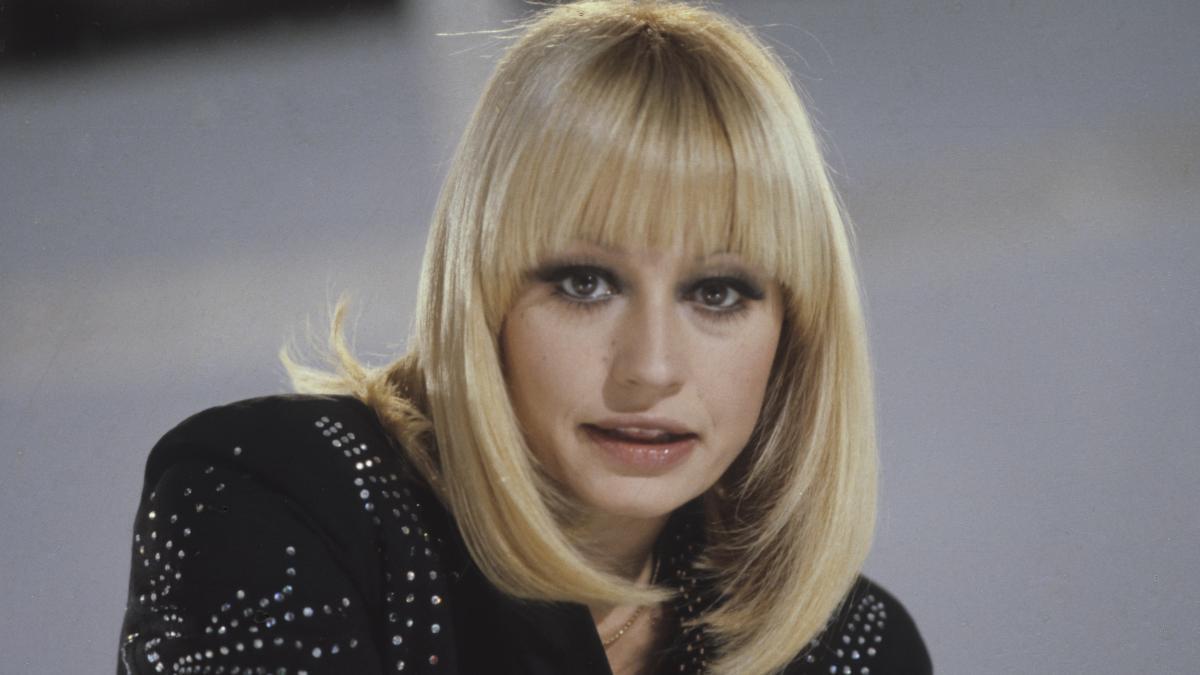 
                                                                                                                              Un libro biográfico sobre Raffaella Carrà asegura que su hijo adoptivo fue en realidad su pareja
                                                                                                                          