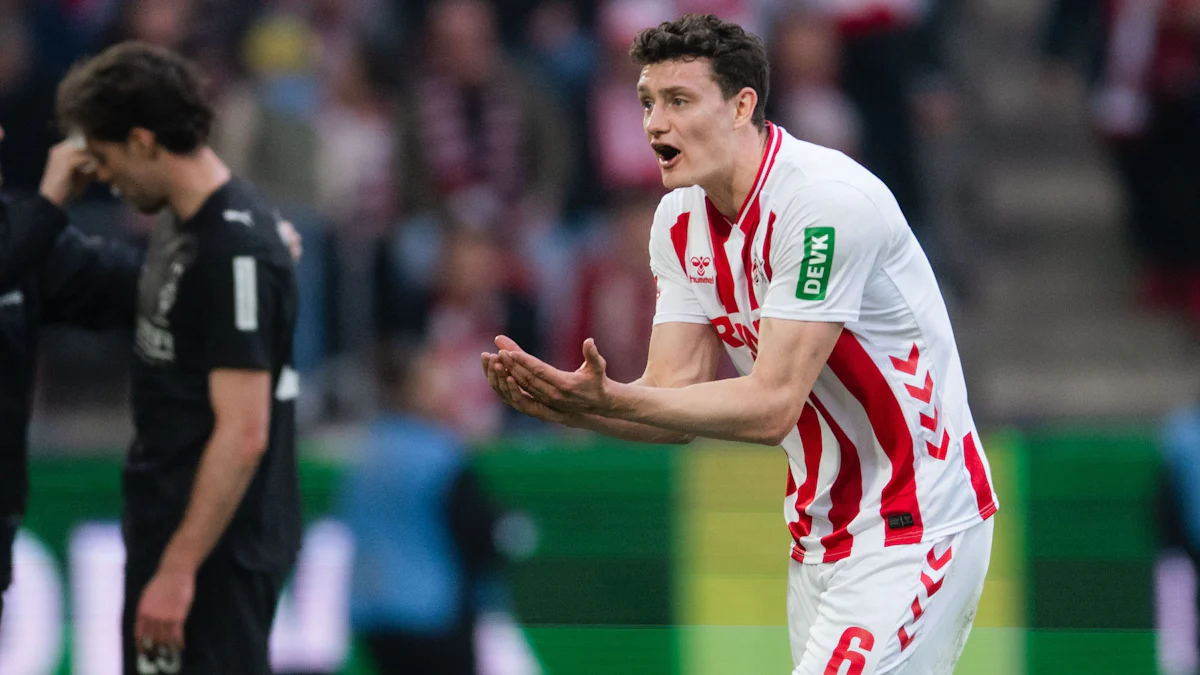 Bundesliga: Wildes Derby am Rhein – Wolfsburg guckt Richtung Liga zwei