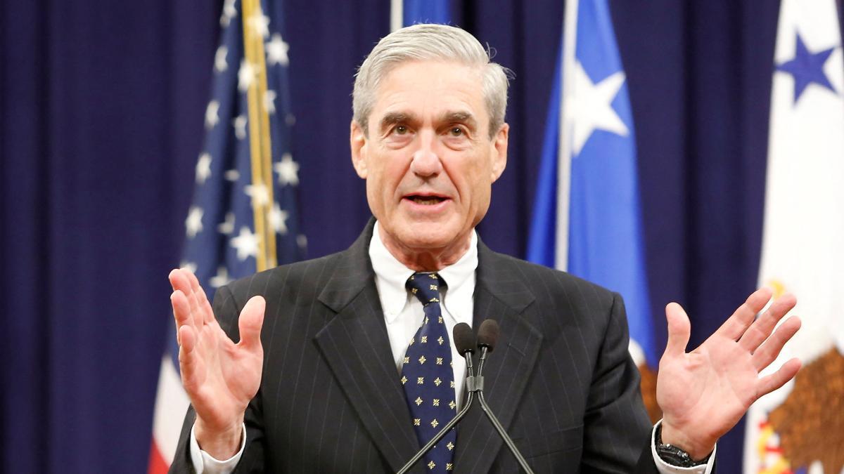 
                Trump celebra la muerte de Robert Mueller, el fiscal que investigó su posible conexión rusa
            
