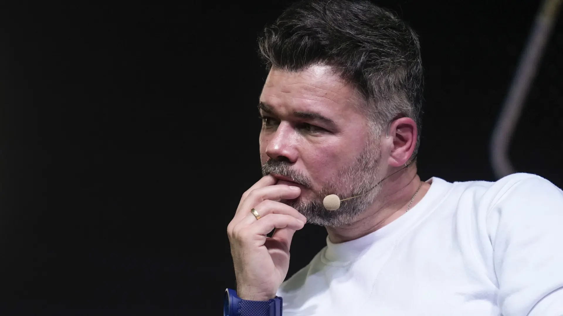 Rufián desea "años de ostracismo" a Junts por unirse a PP y Vox contra las medidas de vivienda