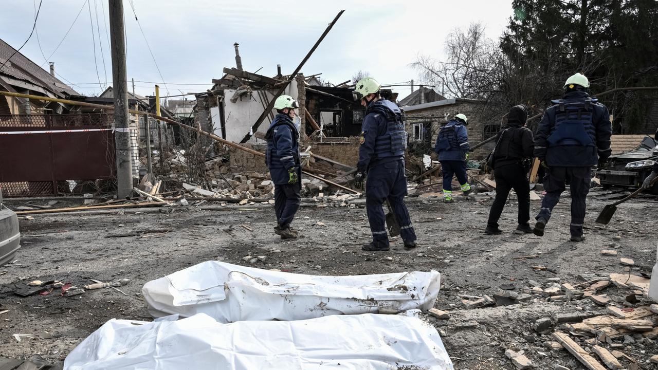 Tote bei gegenseitigen Luftangriffen in der Ukraine und Russland