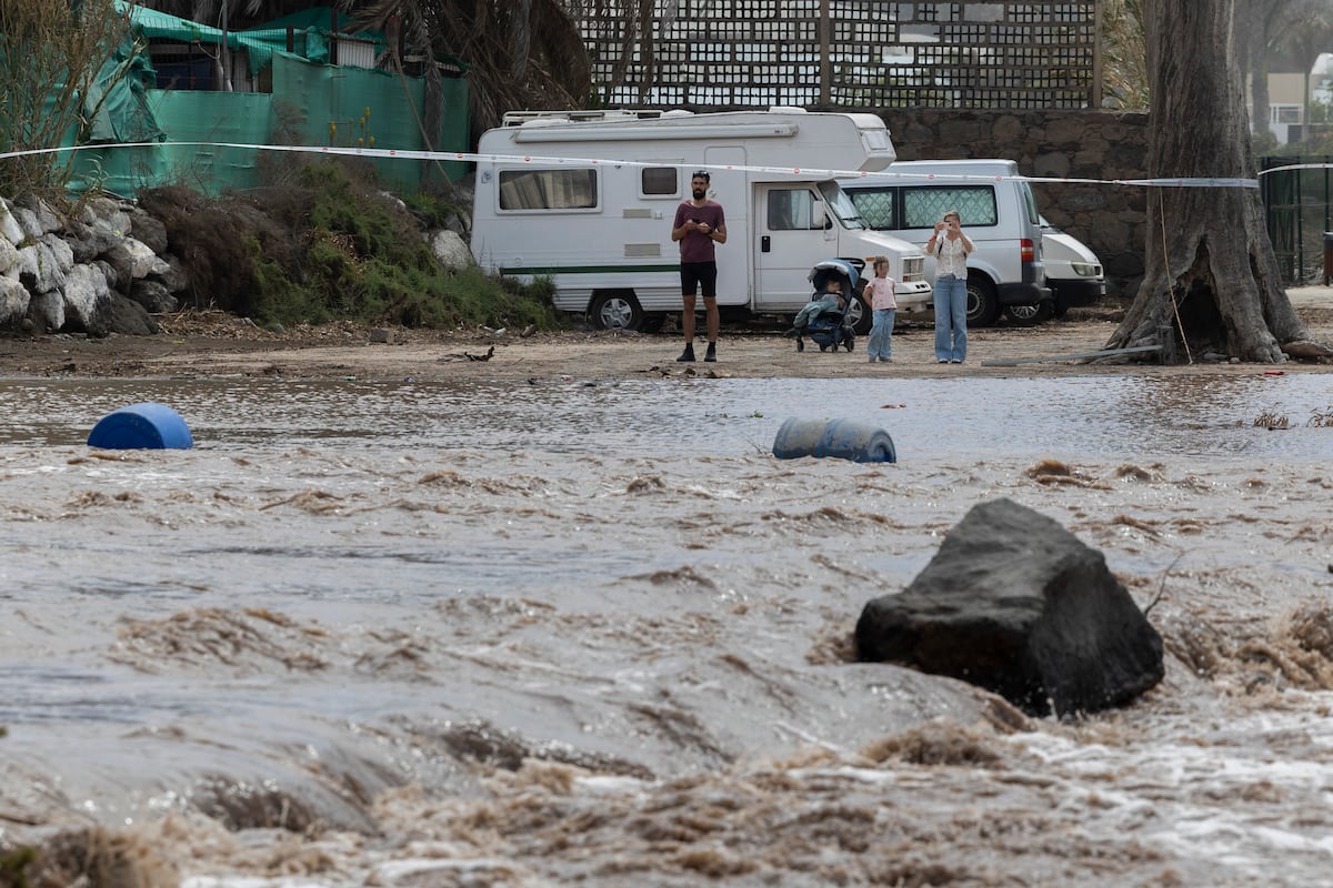 La borrasca ‘Therese’ provoca desalojos, inundaciones en viviendas y desprendimientos a su paso por Canarias