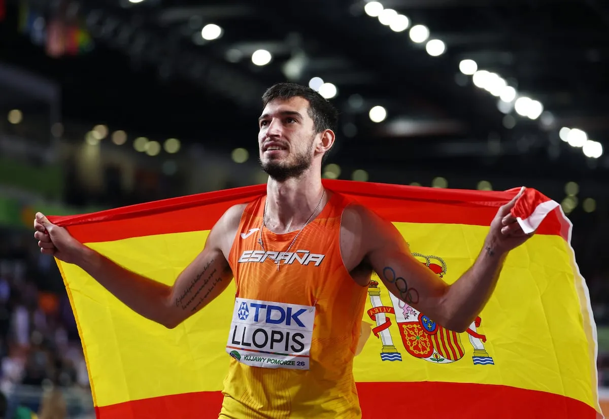 Quique Llopis consigue la medalla de plata en 60 metros vallas en el Mundial de atletismo