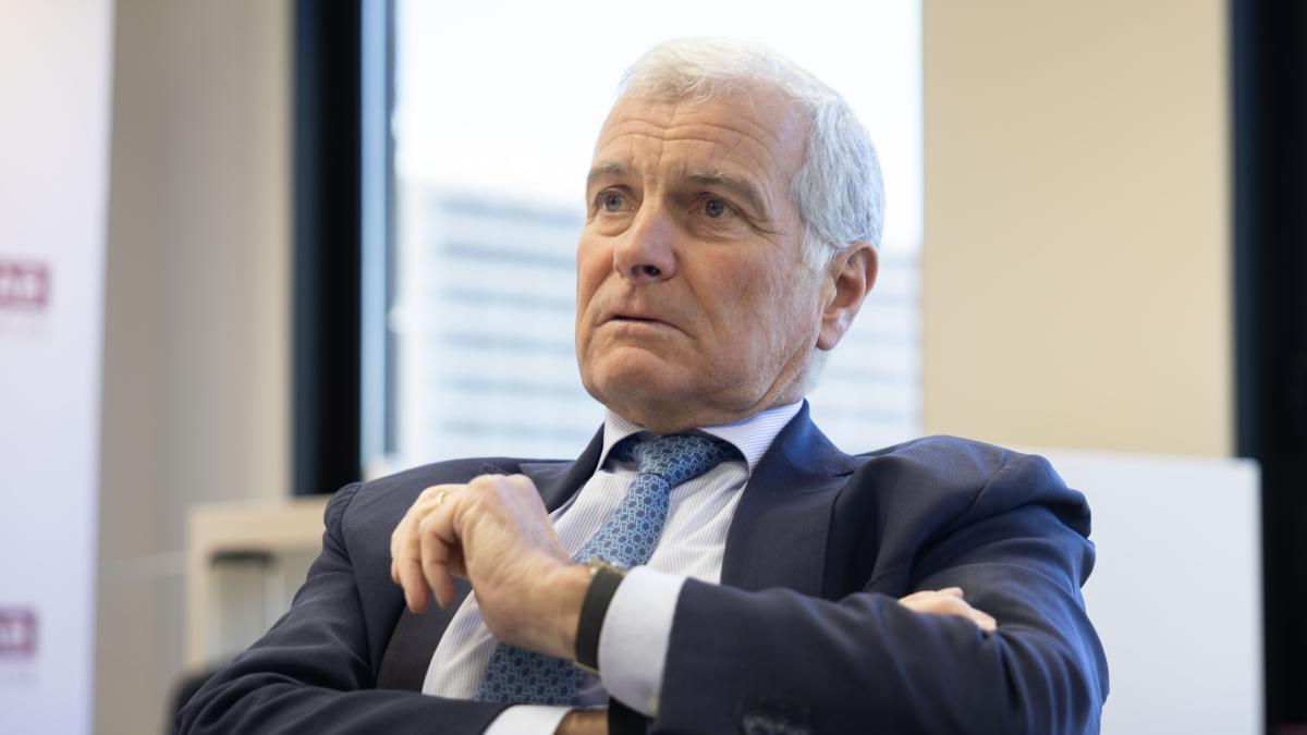 
                                                                                          “Debemos enderezar la situación financiera de Ercros”
                                                                                      