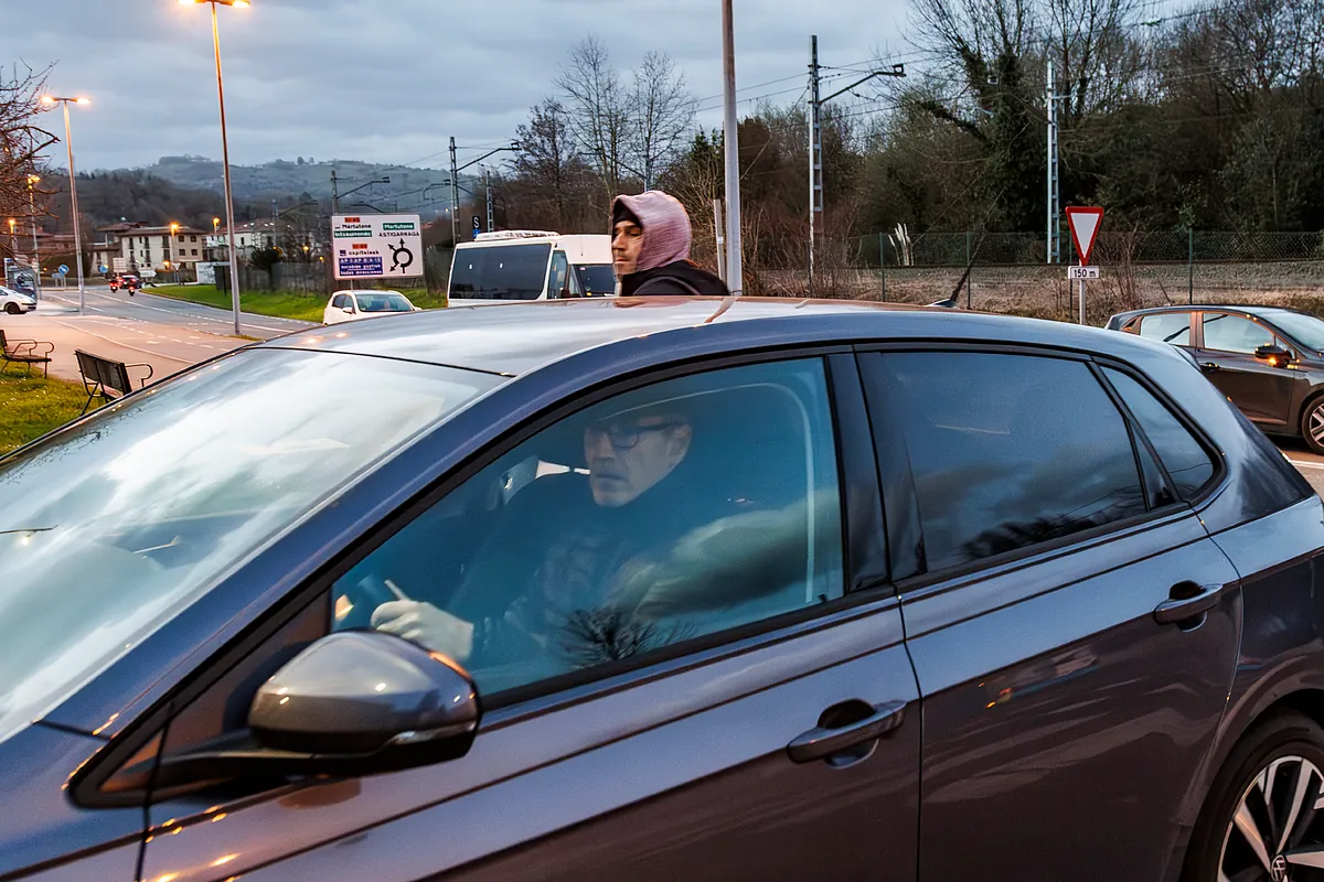 Cinco etarras entran en las cárceles con el aval del Gobierno vasco para "integrar" a los presos