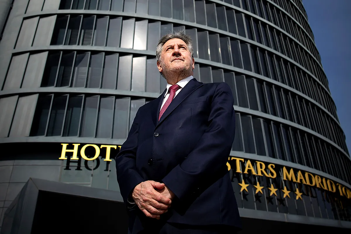 Amancio López Seijas, presidente del Grupo Hotusa: "España puede ser un refugio turístico por la guerra en Irán a corto plazo, pero eso es un engañabobos"