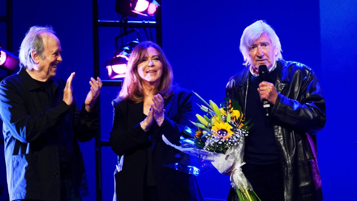 
                                 Serrat y Maria de Mar Bonet se reúnen en el homenaje a Joan Ramon Bonet, el 11.º Jutge
                             