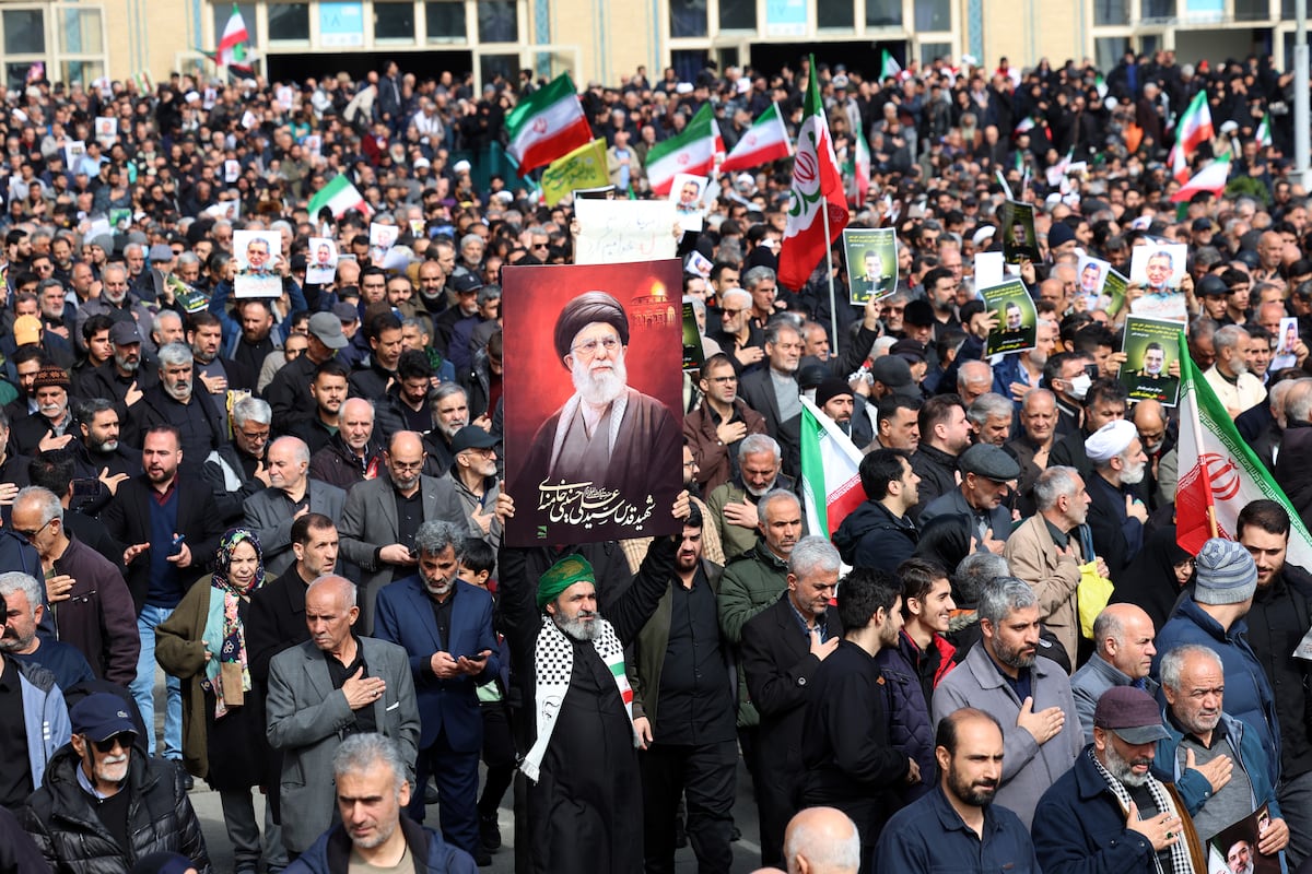 La cúpula de poder de Irán se tambalea, pero resiste