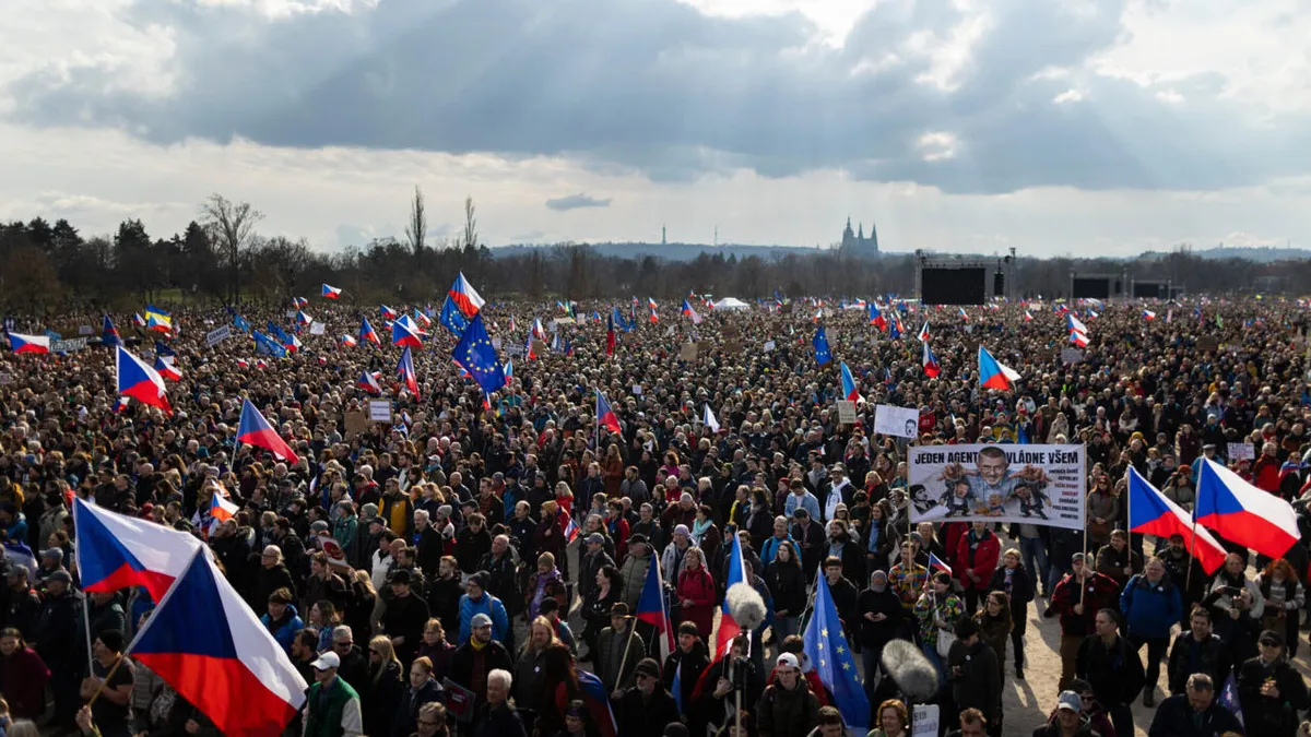 République tchèque: des milliers de manifestants rassemblés contre la politique d'Andrej Babis